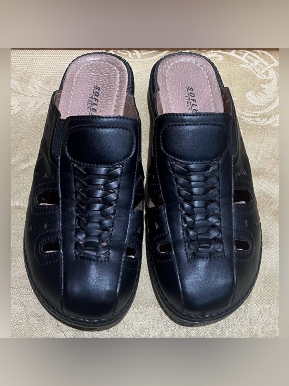 Women’s Soflex Shoes, Size 8